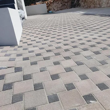 Palace Deluxe Ii טרוגיר