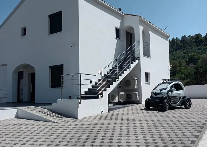 Palace Deluxe Ii